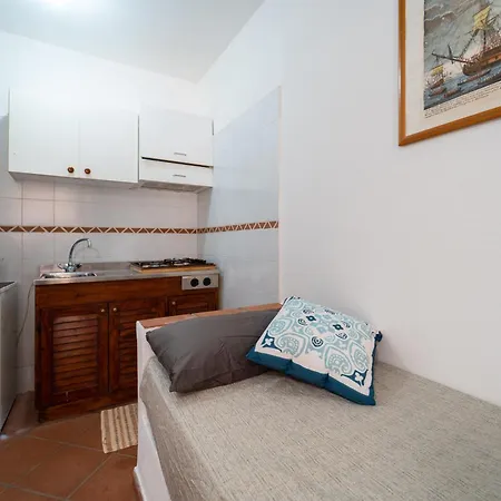 Apartament Degli Elimi *